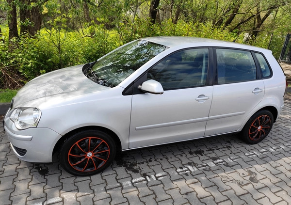 Volkswagen Polo cena 5800 przebieg: 216000, rok produkcji 2005 z Biała małe 191